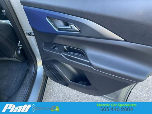 Used 2025 Chevrolet Equinox EV LT FWD image 40