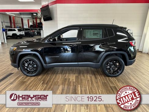 New 2026 Jeep Compass Latitude image 2