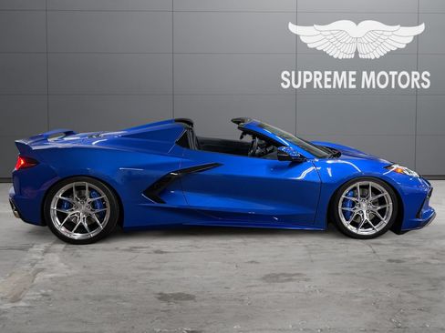 Used 2020 Chevrolet Corvette Stingray Convertible w/ Z51 Performance Package RWD image 6