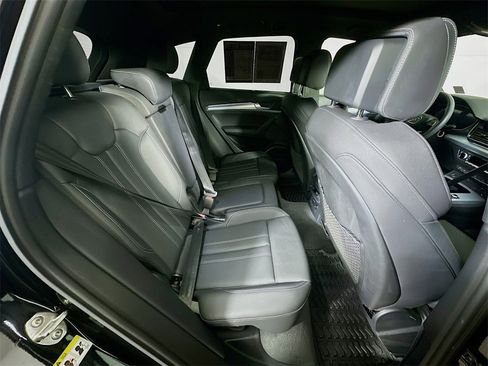 Used 2025 Audi Q5 Prestige image 11