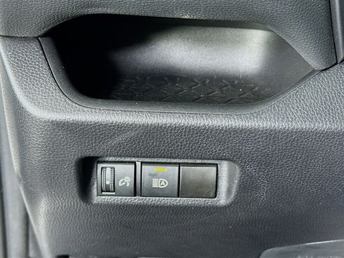 Used 2024 Toyota RAV4 LE image 17