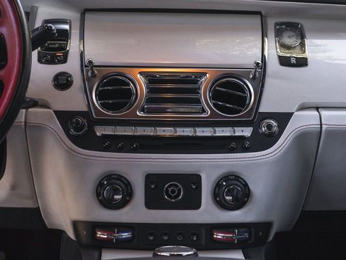 Used 2015 Rolls-Royce Wraith 2dr Coupe image 18