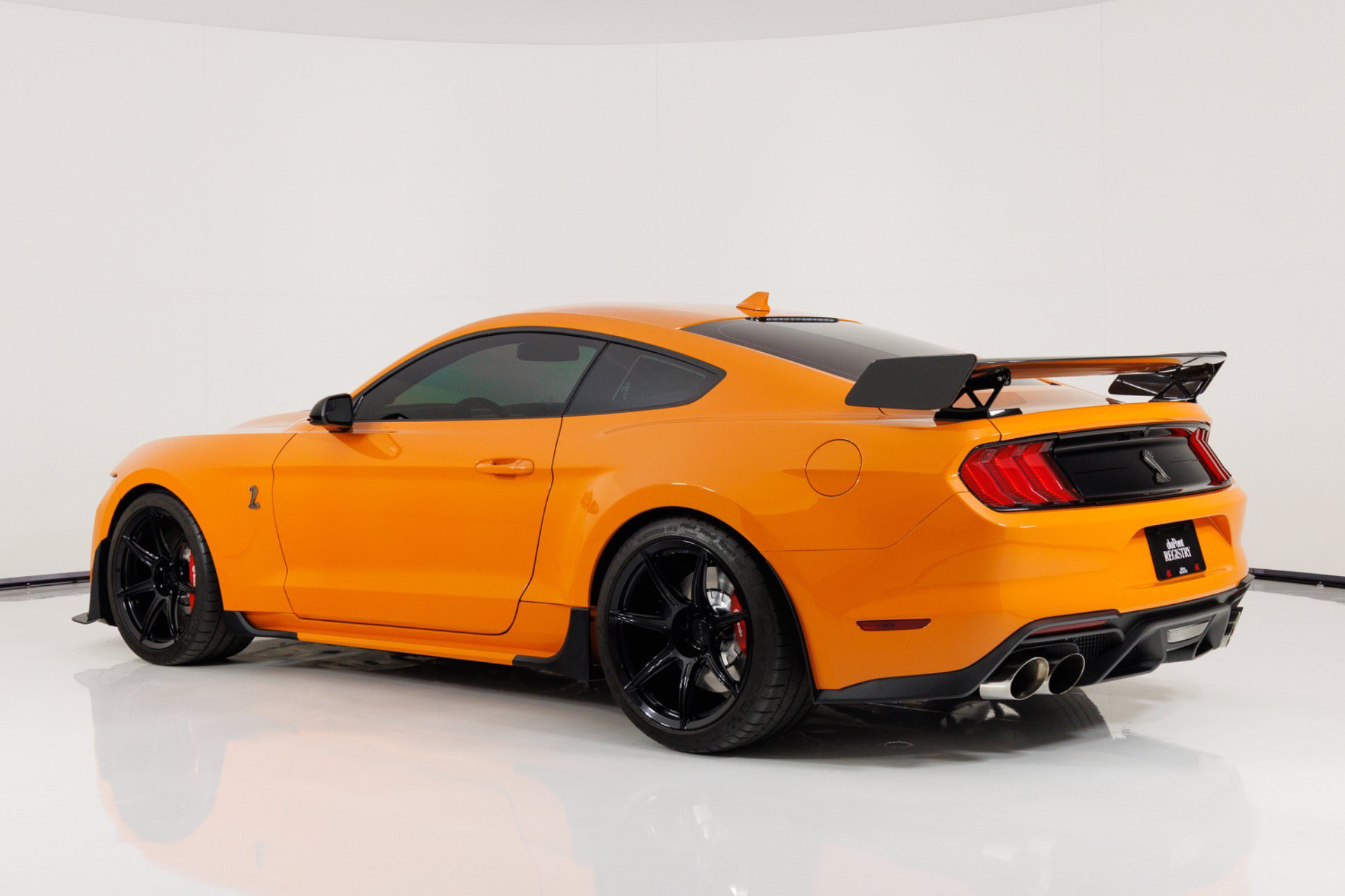 Used 2021 Ford Mustang Shelby GT500 w/ Carbon Fiber Track Pack RWD image 5