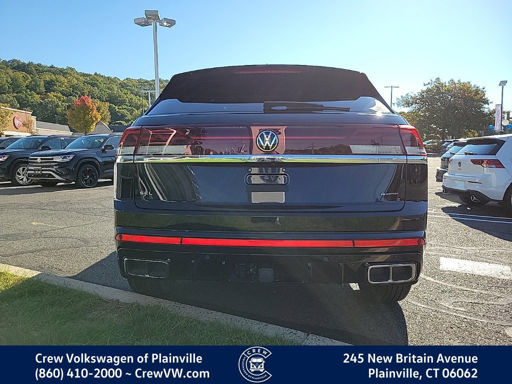 Certified 2024 Volkswagen Atlas Cross Sport SEL R-Line w/ Adventure Package AWD/4WD image 28