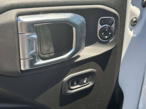 Used 2026 Jeep Wrangler Unlimited Sport AWD/4WD image 17