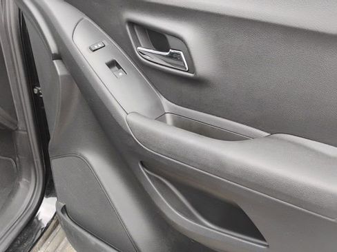 Used 2020 Chevrolet Trax LS w/ Tint and Cruise Package image 13