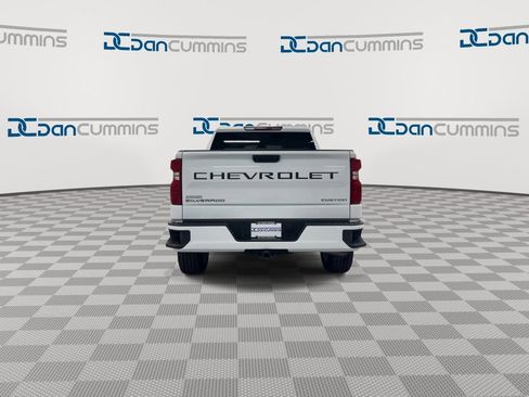 Used 2023 Chevrolet Silverado 1500 Custom image 7