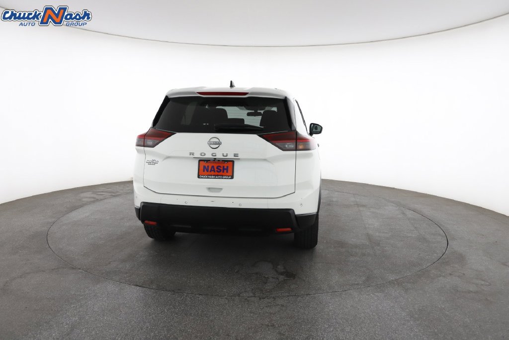 Used 2024 Nissan Rogue S FWD image 11