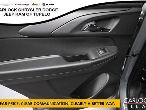 Used 2025 Chevrolet TrailBlazer RS w/ Driver Confidence Package AWD/4WD image 28