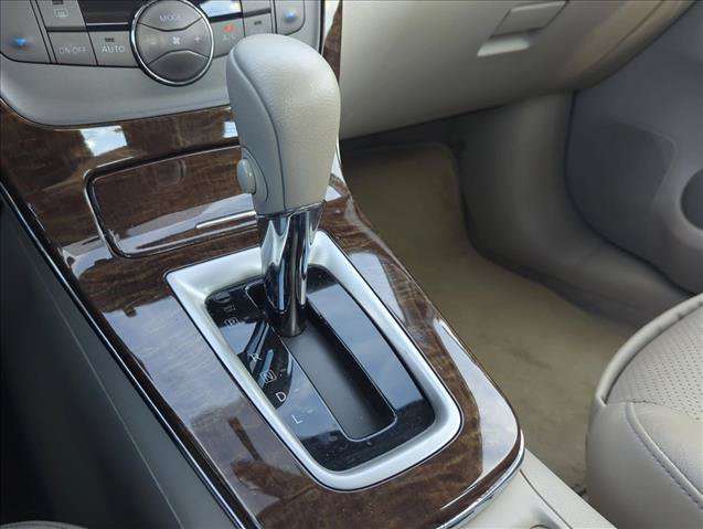 Used 2014 Nissan Sentra SL w/ Premium Package FWD image 22