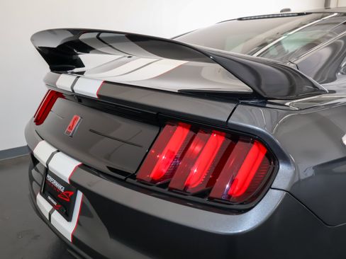Used 2019 Ford Mustang Shelby GT350R w/ GT350R Equipment Group 920A RWD image 44