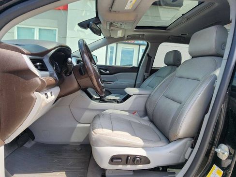 Used 2017 GMC Acadia SLT FWD image 8