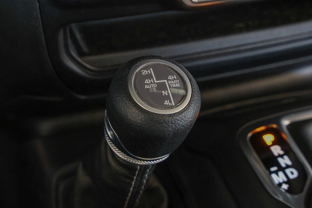 Used 2024 Jeep Wrangler Unlimited w/ Convenience Group AWD/4WD image 21
