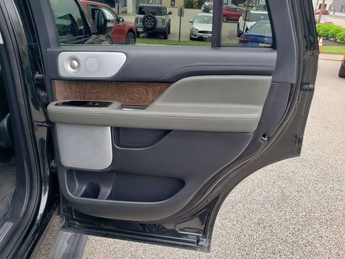 Used 2024 Lincoln Navigator Black Label AWD/4WD image 18