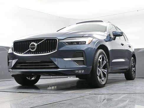 Used 2022 Volvo XC60 B5 Momentum w/ Climate Package image 49