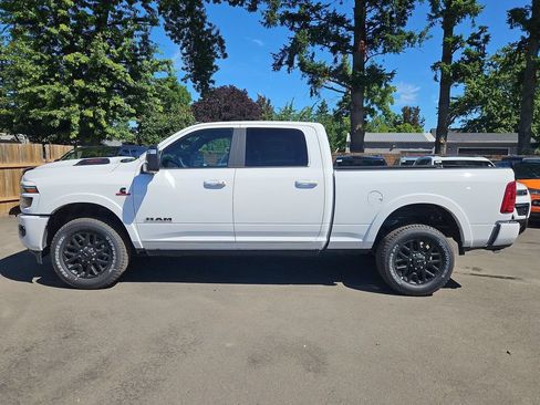 New 2026 RAM 2500 Limited AWD/4WD image 4