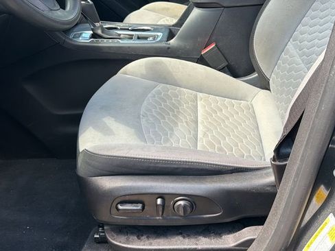 Used 2020 Chevrolet Equinox LT AWD/4WD image 9