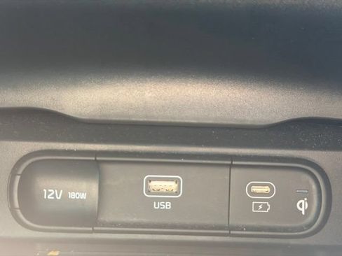 Used 2024 Kia Telluride EX w/ EX Captain's Chair Package AWD/4WD image 42