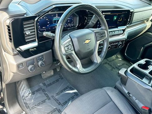 Used 2025 Chevrolet Silverado 1500 LT image 9