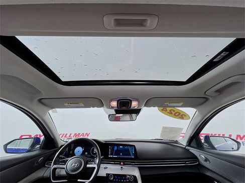 Used 2024 Hyundai Elantra Limited image 26