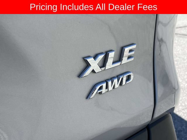 Used 2025 Toyota RAV4 XLE AWD/4WD image 12