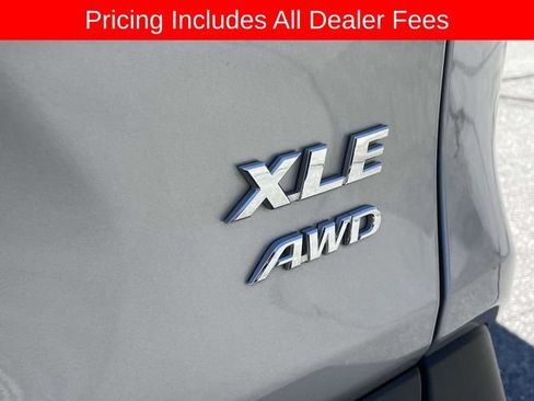 Used 2025 Toyota RAV4 XLE AWD/4WD image 12