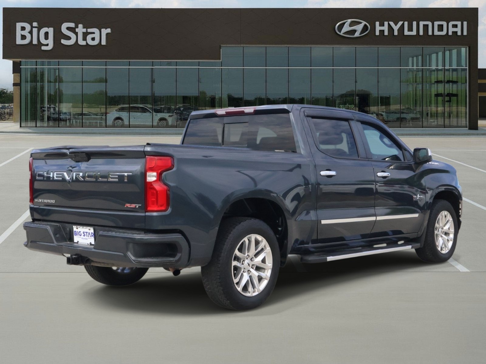 Used 2020 Chevrolet Silverado 1500 RST w/ Texas Edition RWD image 4