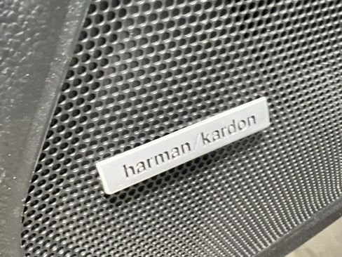 Used 2016 Subaru Outback 3.6R Limited image 21