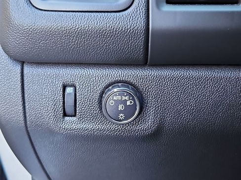 Used 2015 Chevrolet Colorado LT w/ LT Convenience Package image 15