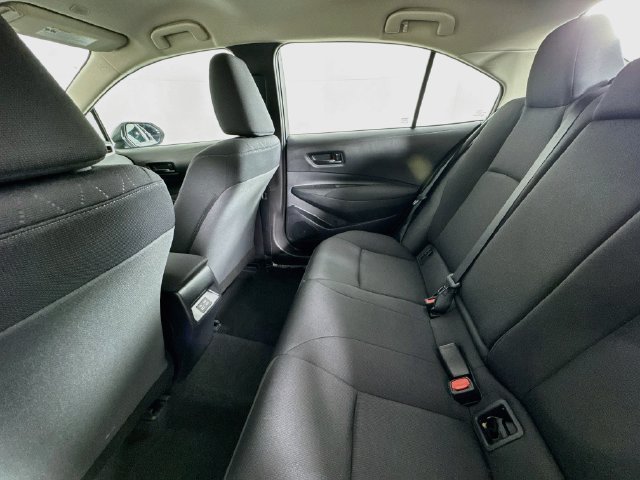 Used 2025 Toyota Corolla LE FWD image 21