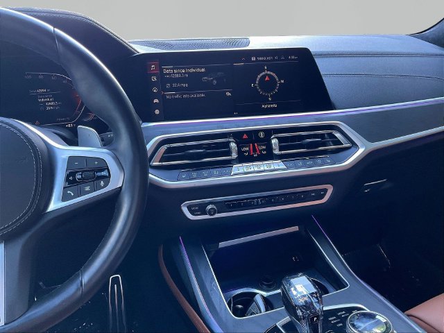 Used 2022 BMW X7 xDrive40i w/ M Sport Package AWD/4WD image 11