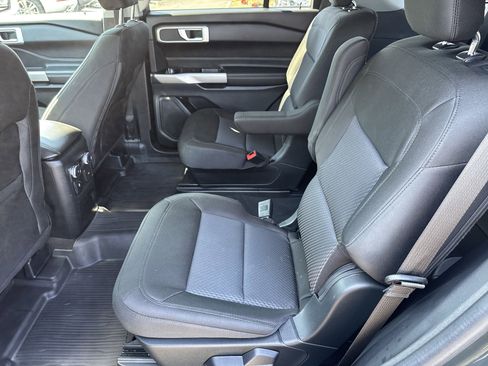 Used 2022 Ford Explorer XLT image 23