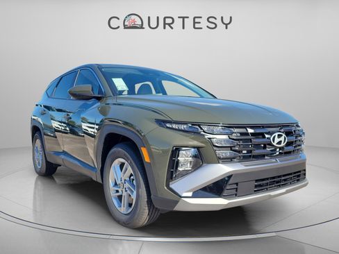 New 2026 Hyundai Tucson SE image 4
