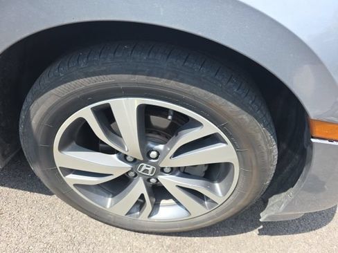 Used 2022 Honda Odyssey Touring image 4