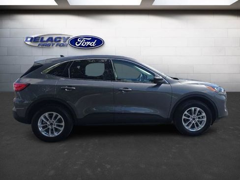 Used 2022 Ford Escape SE image 6