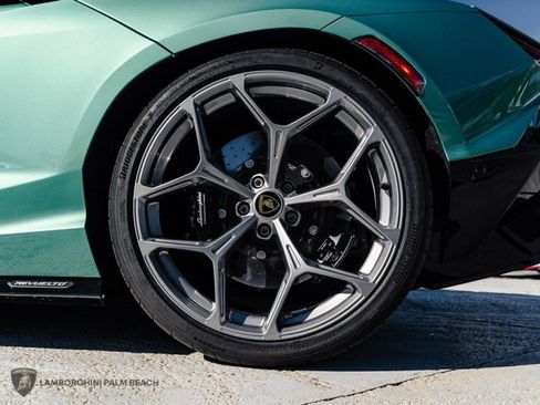 Used 2026 Lamborghini Revuelto AWD/4WD image 21