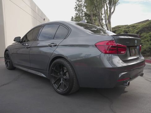 Used 2018 BMW 340i Sedan w/ Executive Package image 5