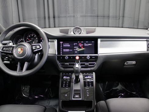 New 2026 Porsche Macan image 23