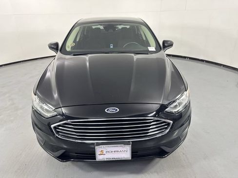 Used 2020 Ford Fusion SE FWD image 24
