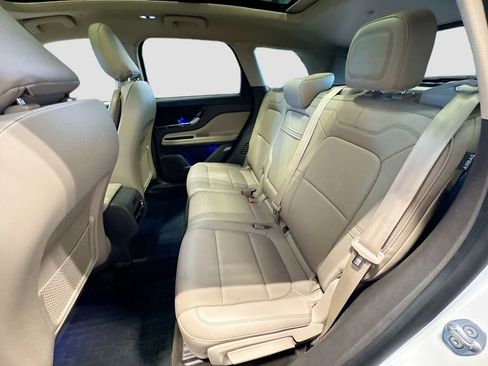 Used 2022 Lincoln Corsair AWD w/ Premium Package image 19
