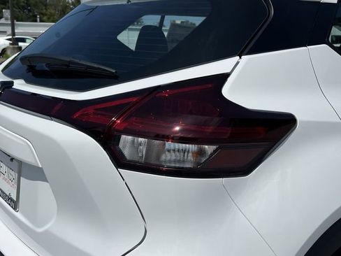 New 2025 Nissan Kicks Play S image 23