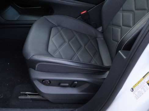 Used 2024 Volkswagen Atlas SE image 37