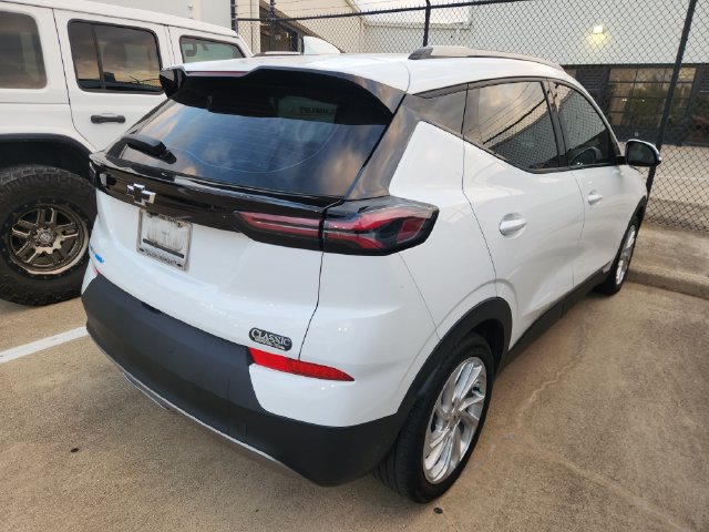 Used 2023 Chevrolet Bolt EUV LT FWD image 6
