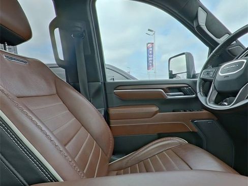 Used 2025 GMC Sierra 2500 Denali Ultimate image 29