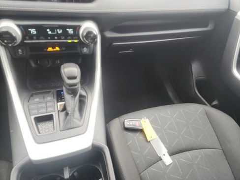 Used 2024 Toyota RAV4 XLE image 21
