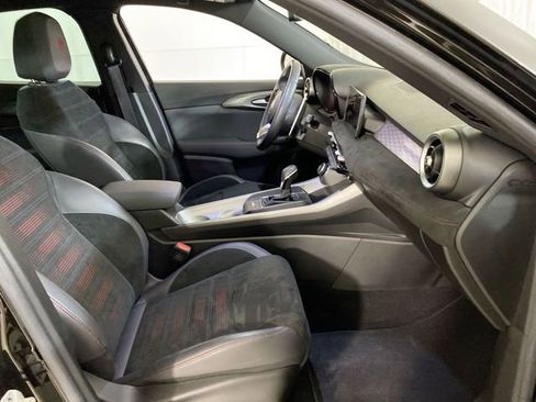 Used 2024 Alfa Romeo Tonale Veloce image 35