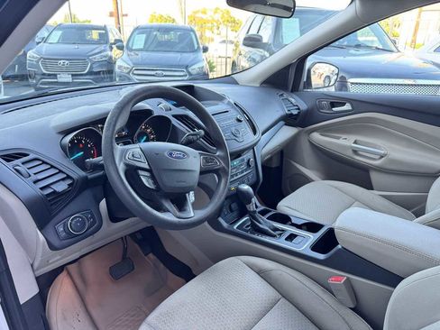 Used 2017 Ford Escape SE FWD image 34