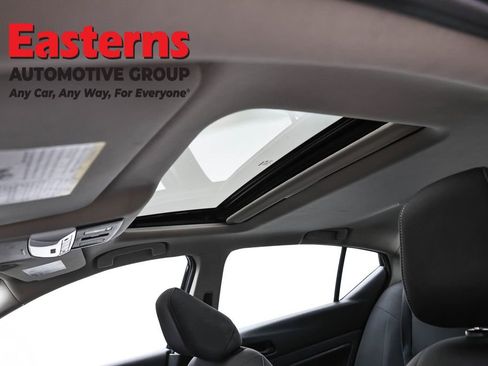 Used 2024 Nissan Altima 2.5 SV w/ SV Premium Package FWD image 34