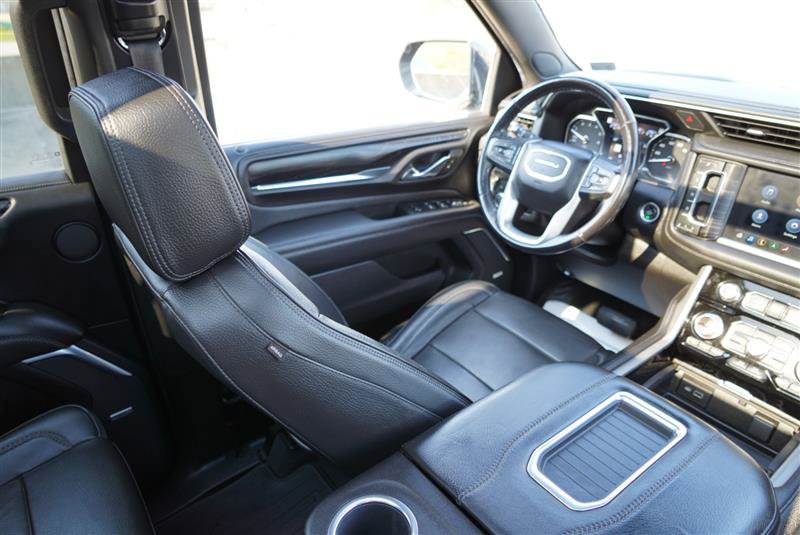 Used 2021 GMC Yukon Denali w/ Denali Premium Package AWD/4WD image 49
