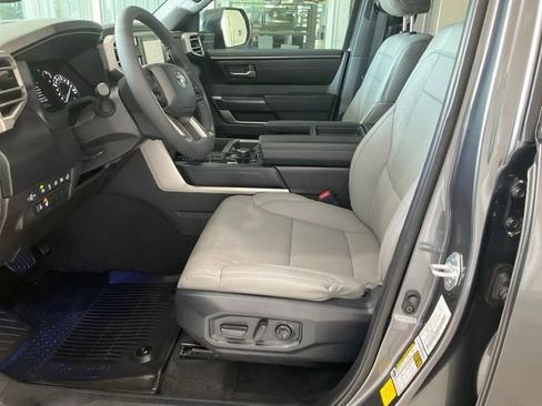 Used 2025 Toyota Tundra SR5 RWD image 4